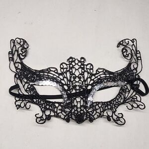 Elegant Black Lace Masquerade Mask